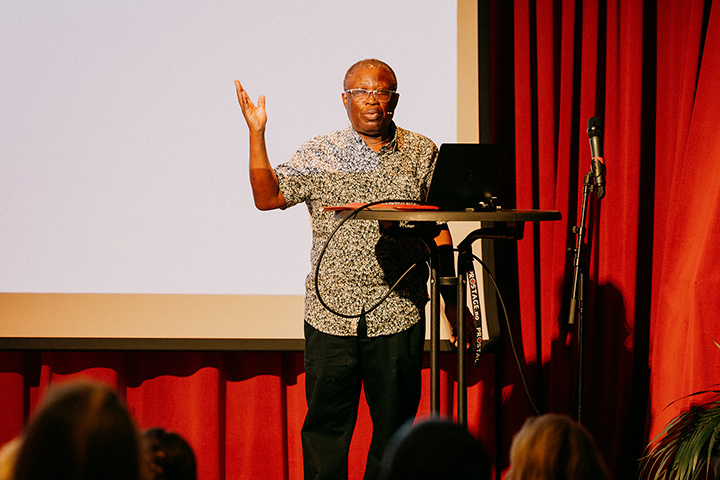 Professor Adinkrah presenting at Heksefest, Oslo, Norway, March 2026